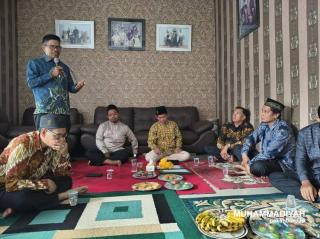 PDM Pekanbaru Apresiasi PCM Tenayan Raya Gelar Pengajian Rutin dan Serahkan SK PRM