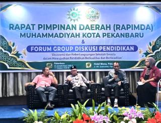 FGD Pendidikan Muhammadiyah Pekanbaru Hasilkan 12 Rekomendasi, Ketua MKKS Usul Pengelolaan Sekolah Dasar dan Menengah Kembali ke Pusat
